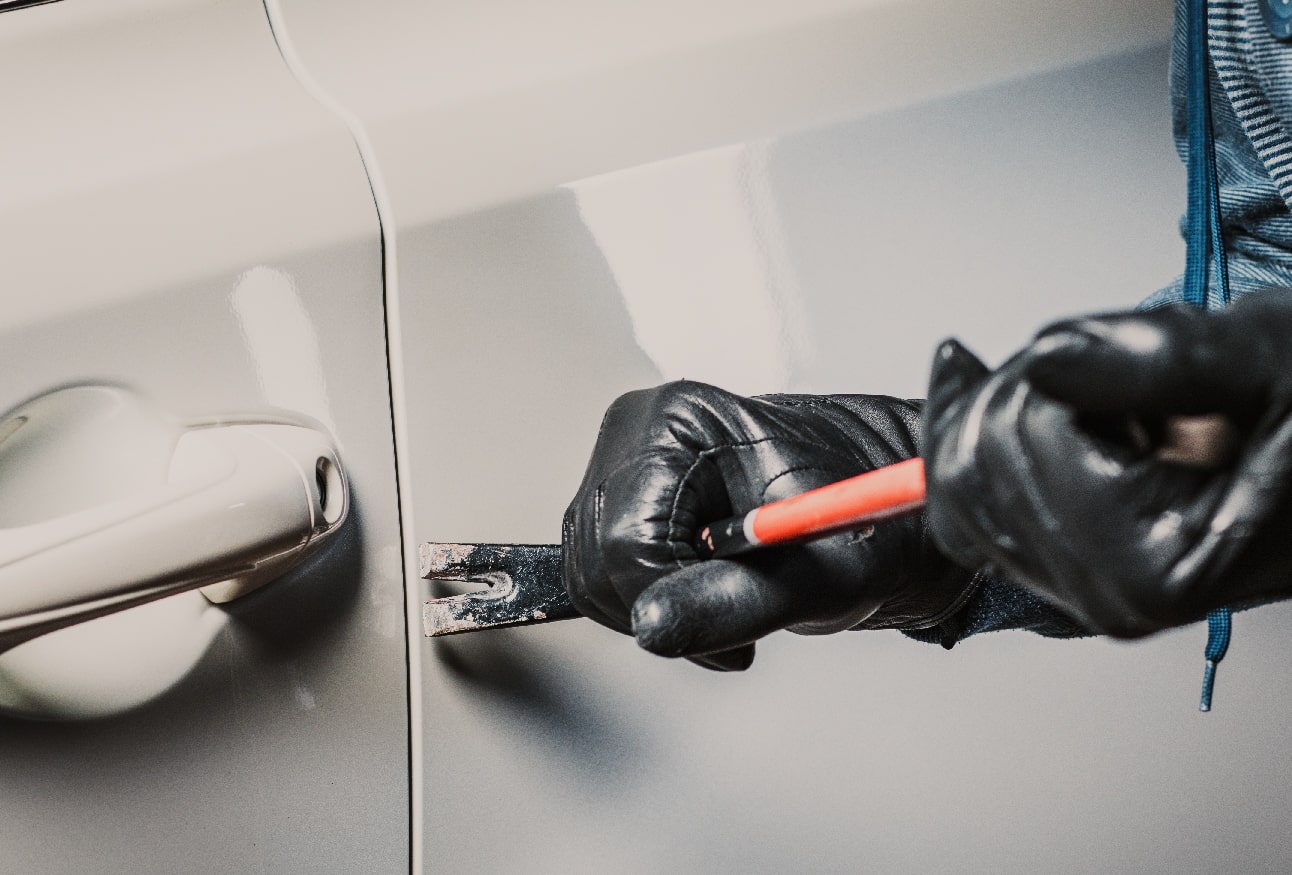 Car body repair shop in Muscat